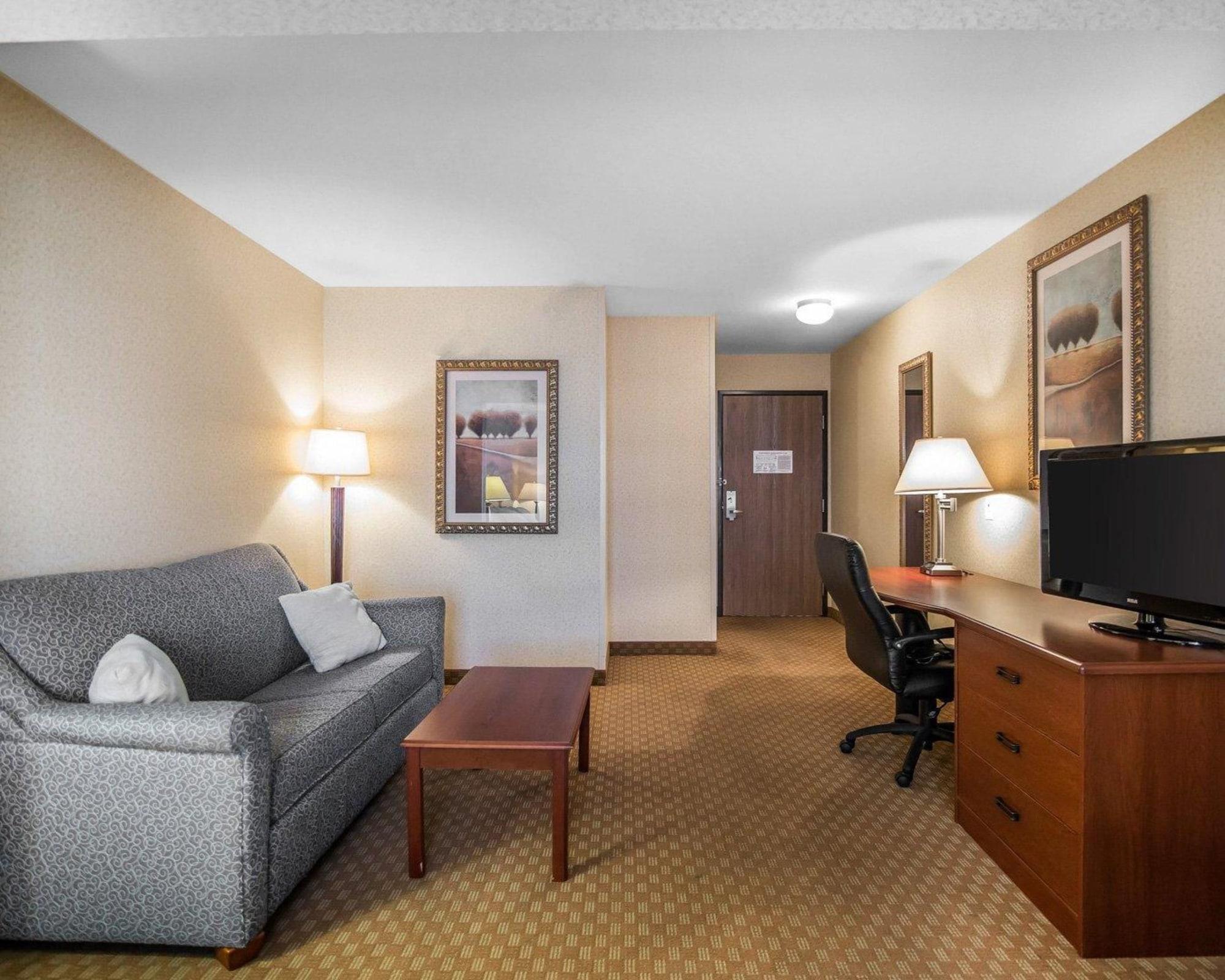 Sleep Inn & Suites Salina Exterior photo