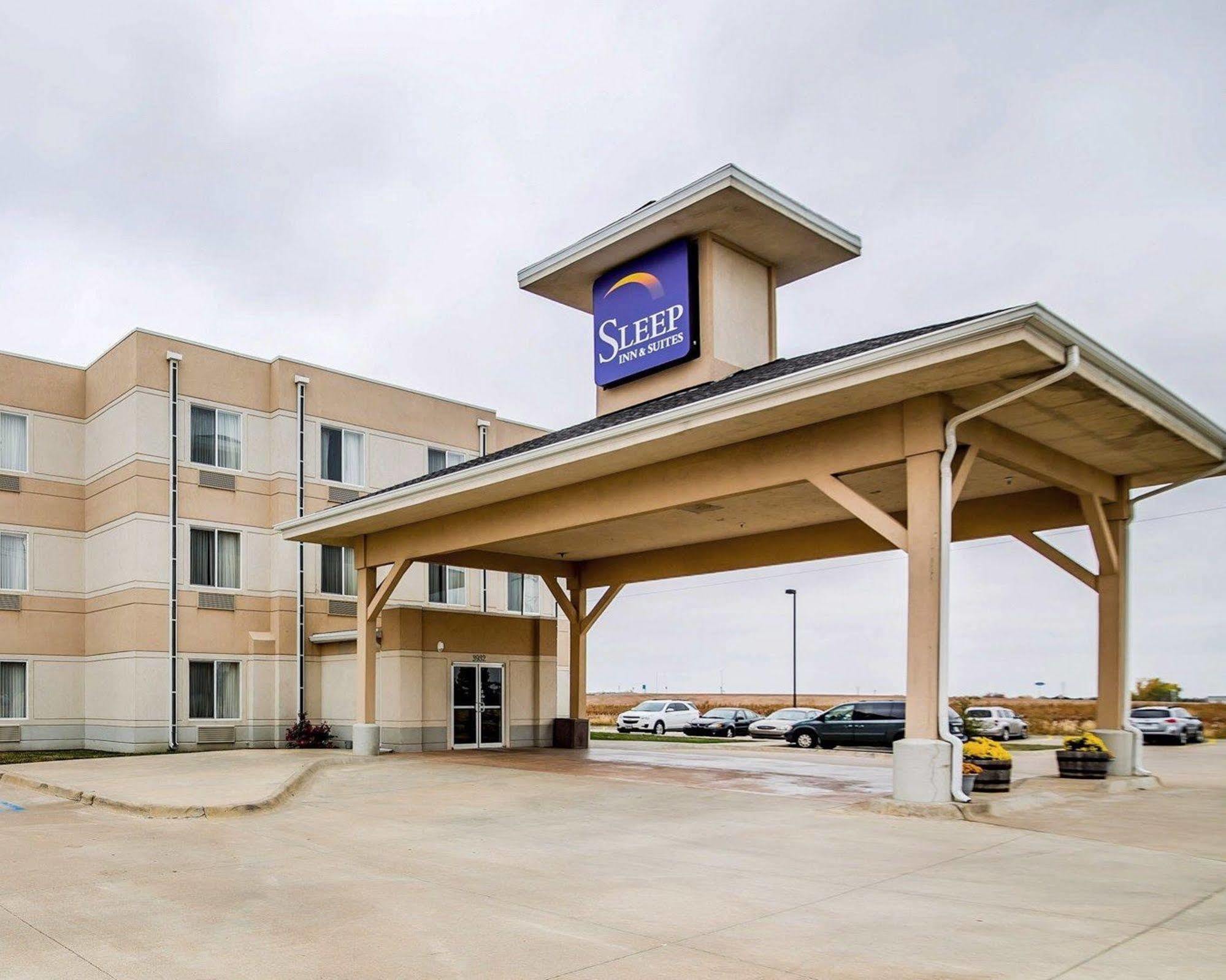 Sleep Inn & Suites Salina Exterior photo